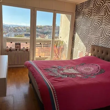 Avec Vue Incroyable Lyon
